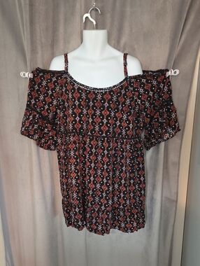 torrid 3 Rust and Black Geometric Cold-Shoulder Camisole